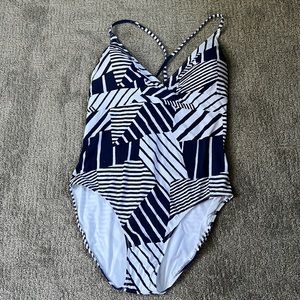 Vineyard vines swimsuit blue and white